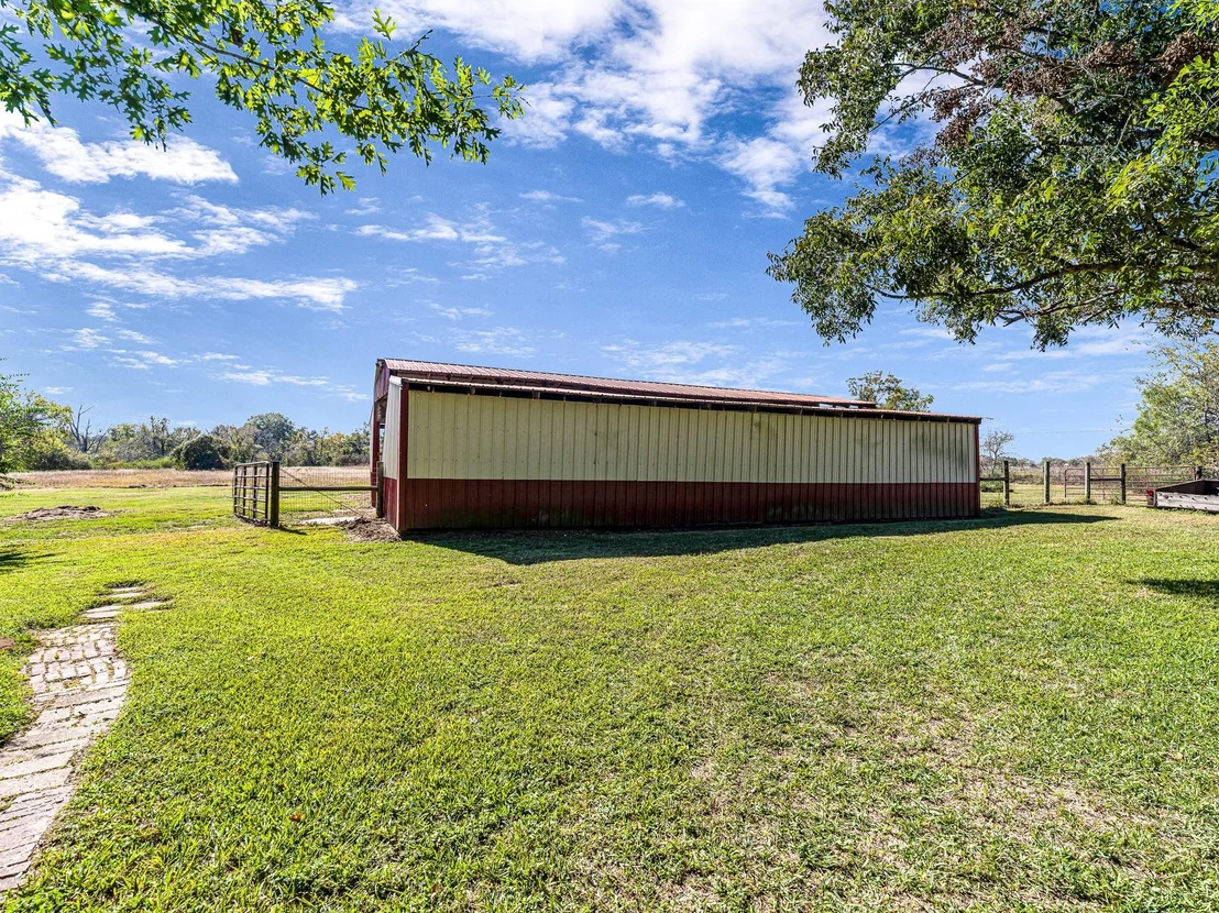 Photo of 32601 Rogers Road
