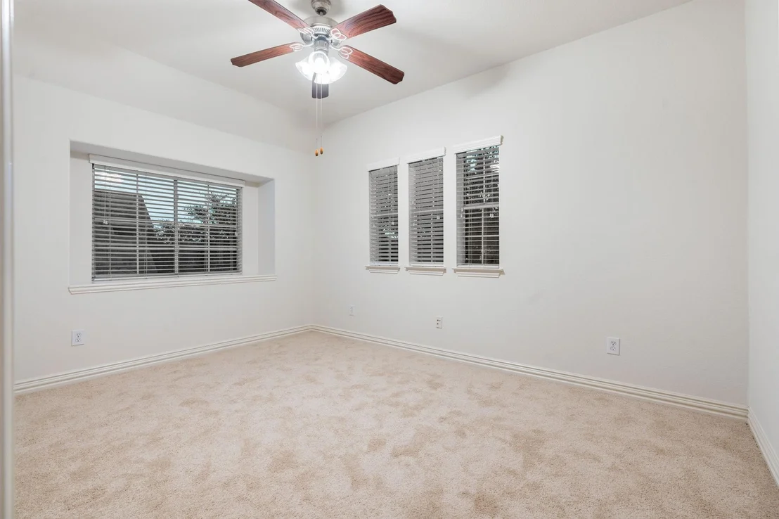 Photo of 307 Arbor Ridge Lane