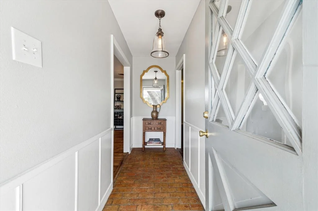 Photo of 2319 Lazybrook Drive