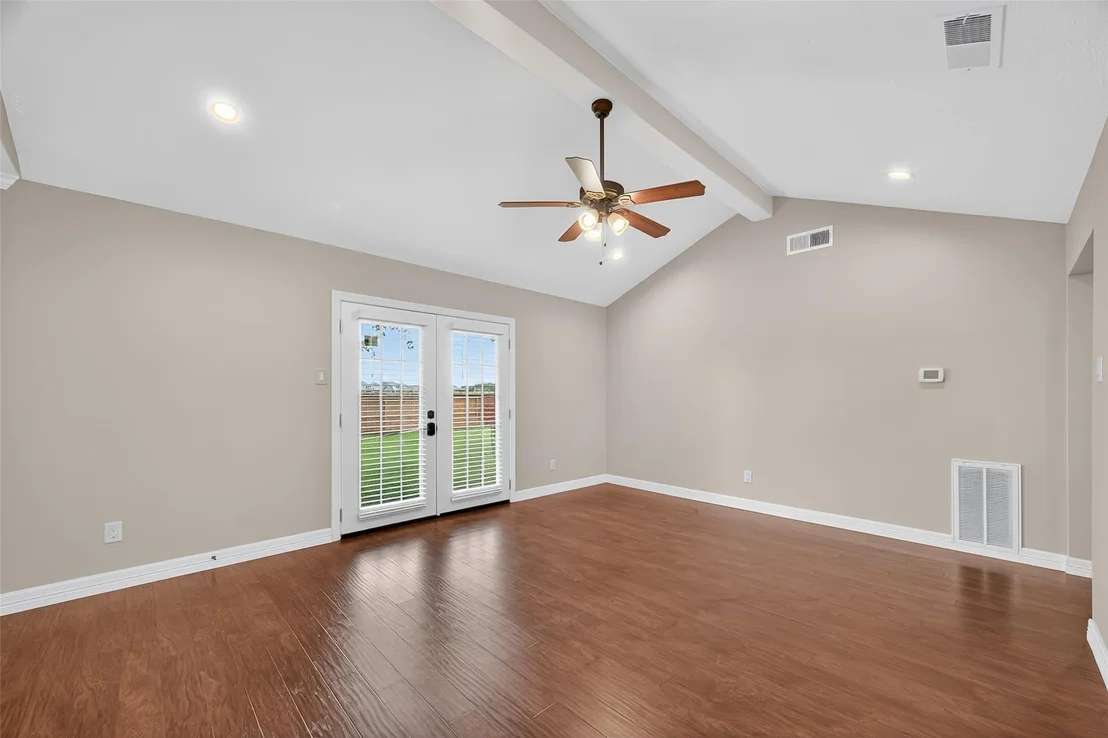 Photo of 2004 Cheryl Drive