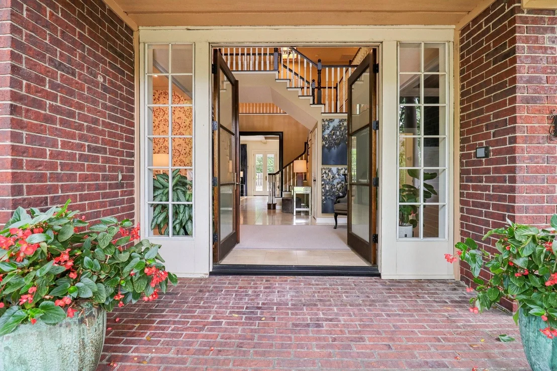 Photo of 18 Woodmere Place
