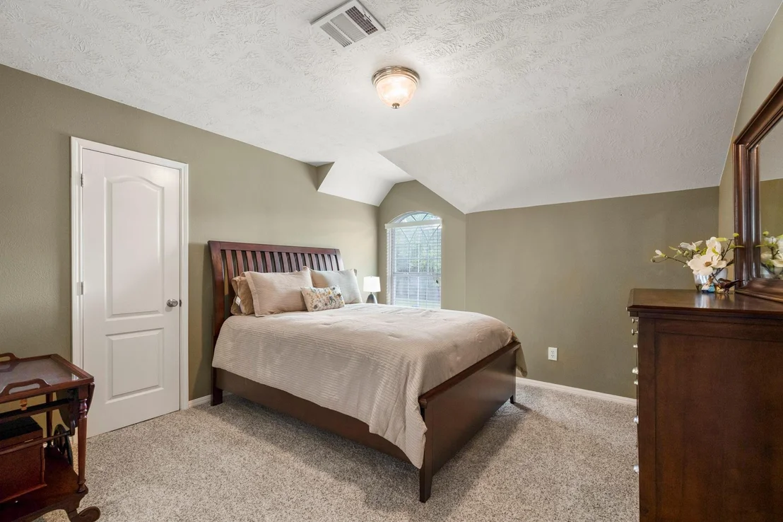 Photo of 6615 Haughton Drive