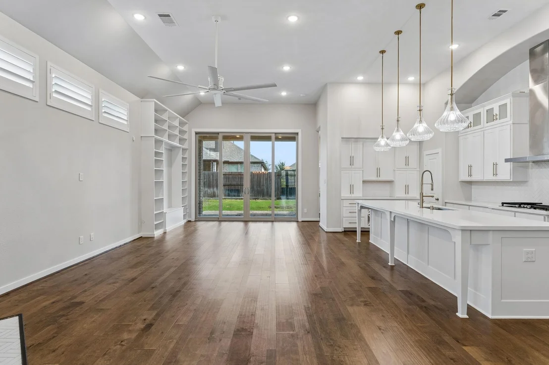 Photo of 30410 Myrtle Oak Drive