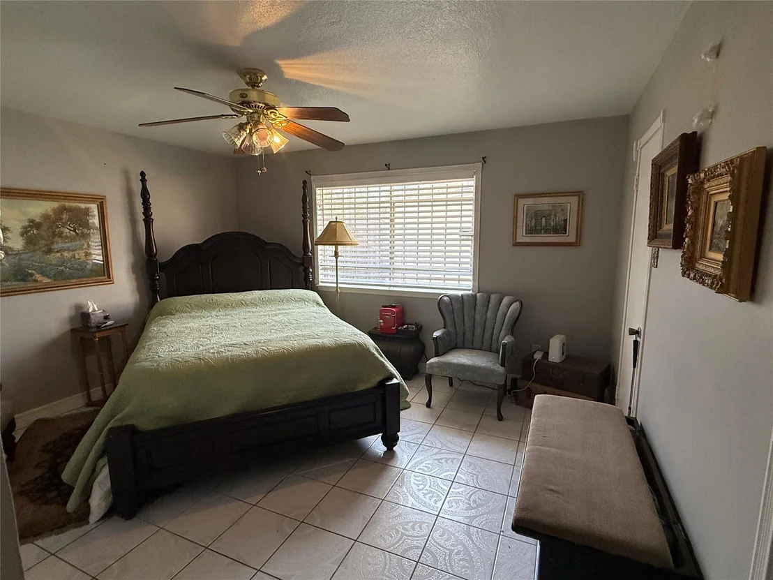 Photo of 214 Maybrook Drive