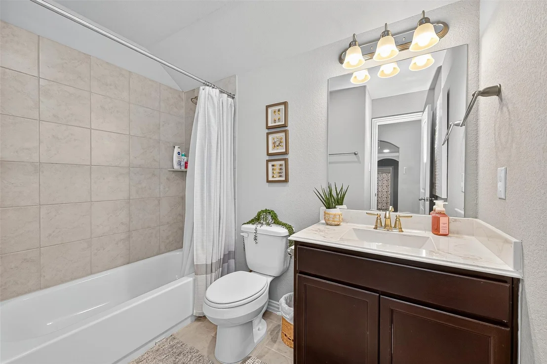 Photo of 20903 Silver Lance Drive