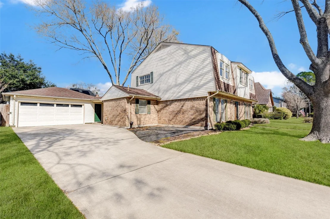Photo of 16339 Clearcrest Drive