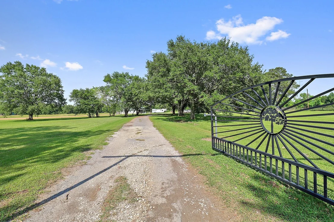 Photo of 195 County Rd 601