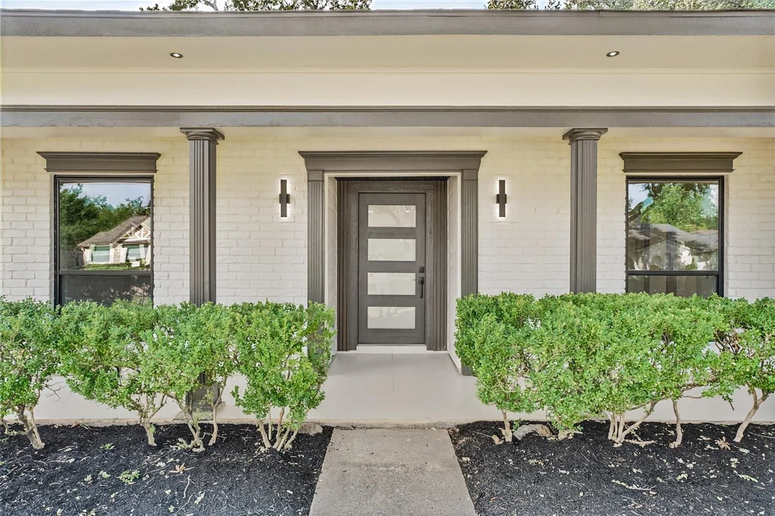 Photo of 2807 Shadowdale Drive