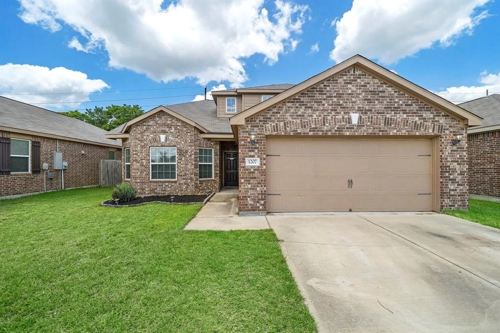 Photo of 1207 Diamond Drape Drive