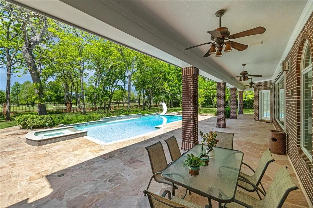 Photo of 25 Beacon Hill