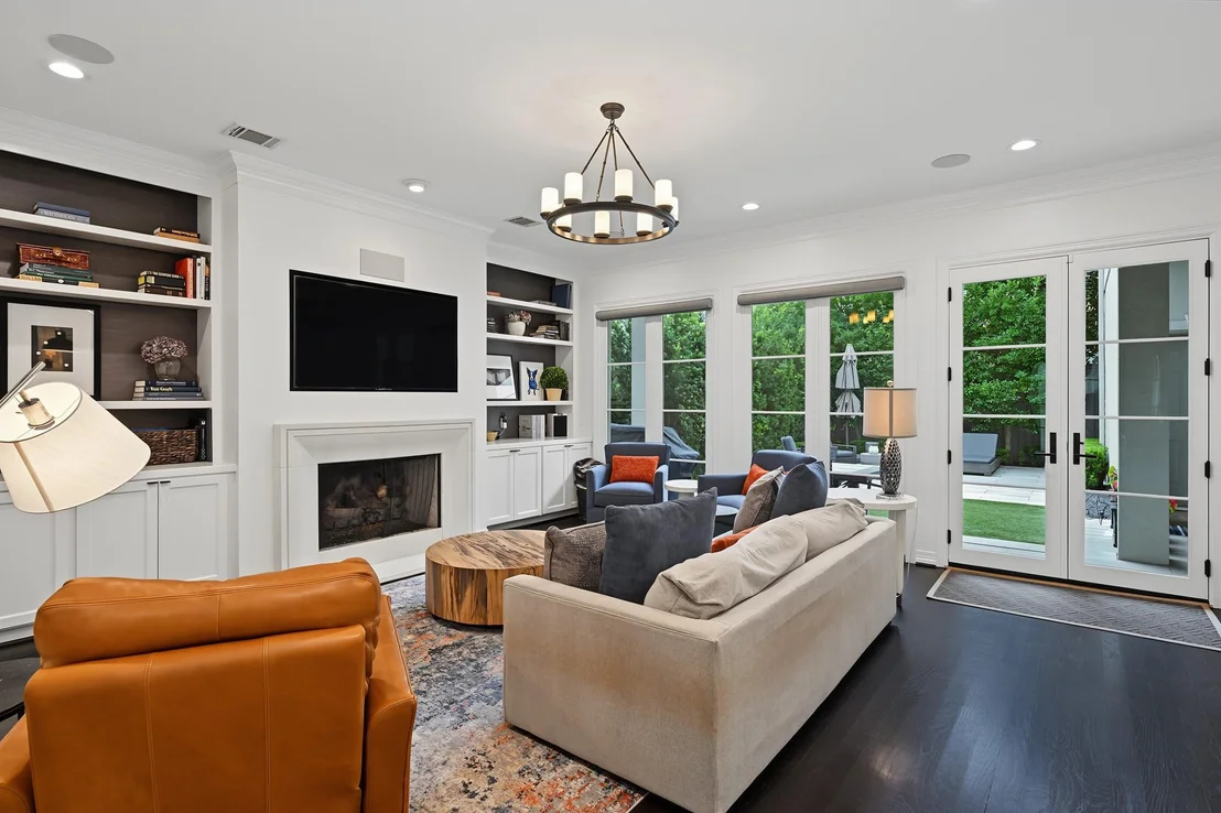 Photo of 3110 Plumb