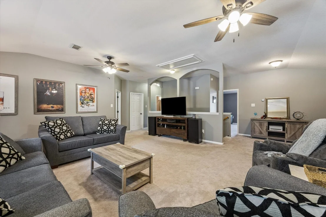 Photo of 1041 Riverwood Drive