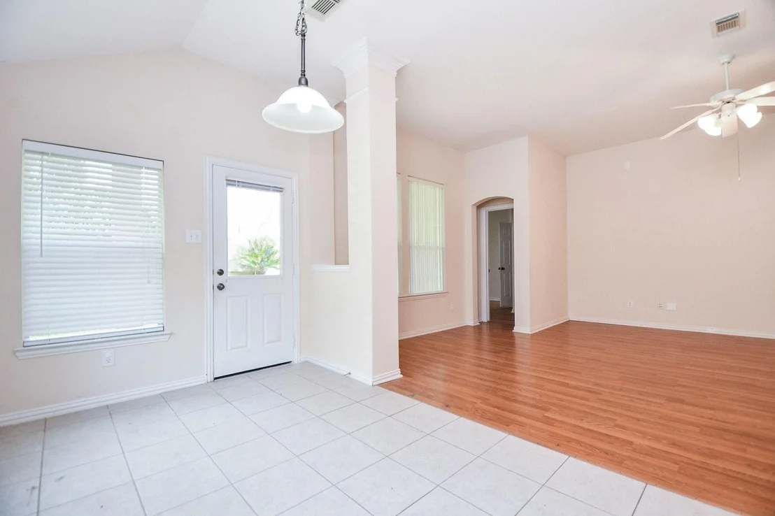 Photo of 18006 Willow Cliff Lane