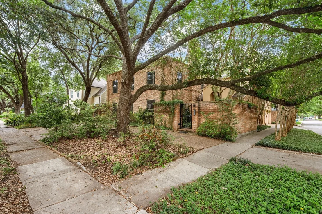 Photo of 2219 Dickey Place