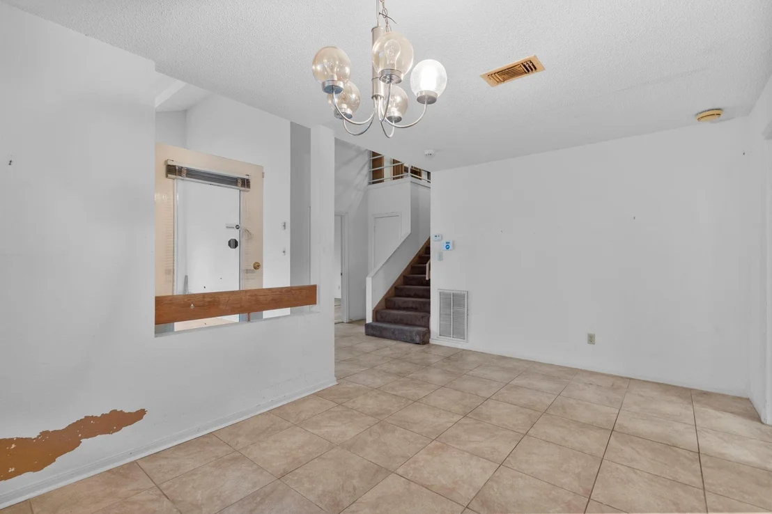 Photo of 8239 Twin Tree Lane