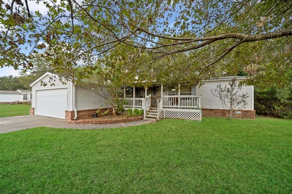 Photo of 16461 Hill Country Drive