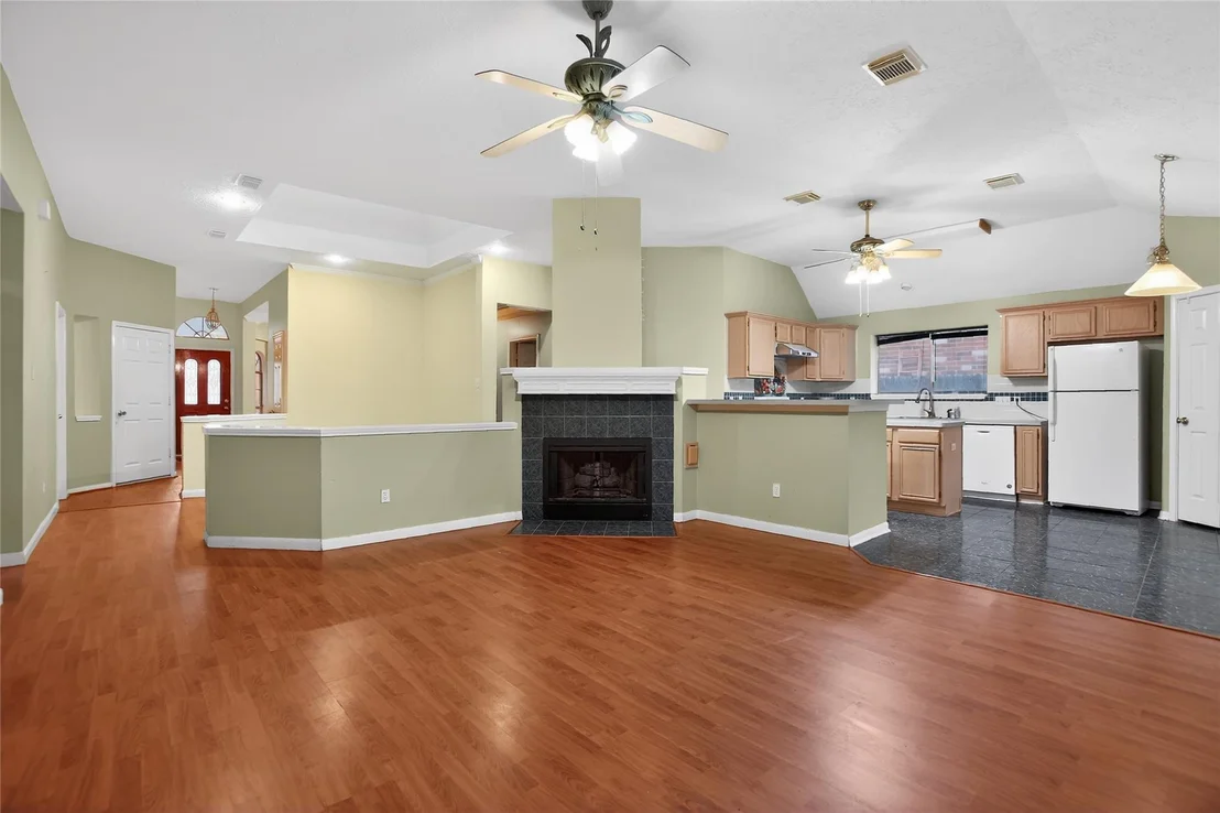 Photo of 12530 Meadowglen Drive