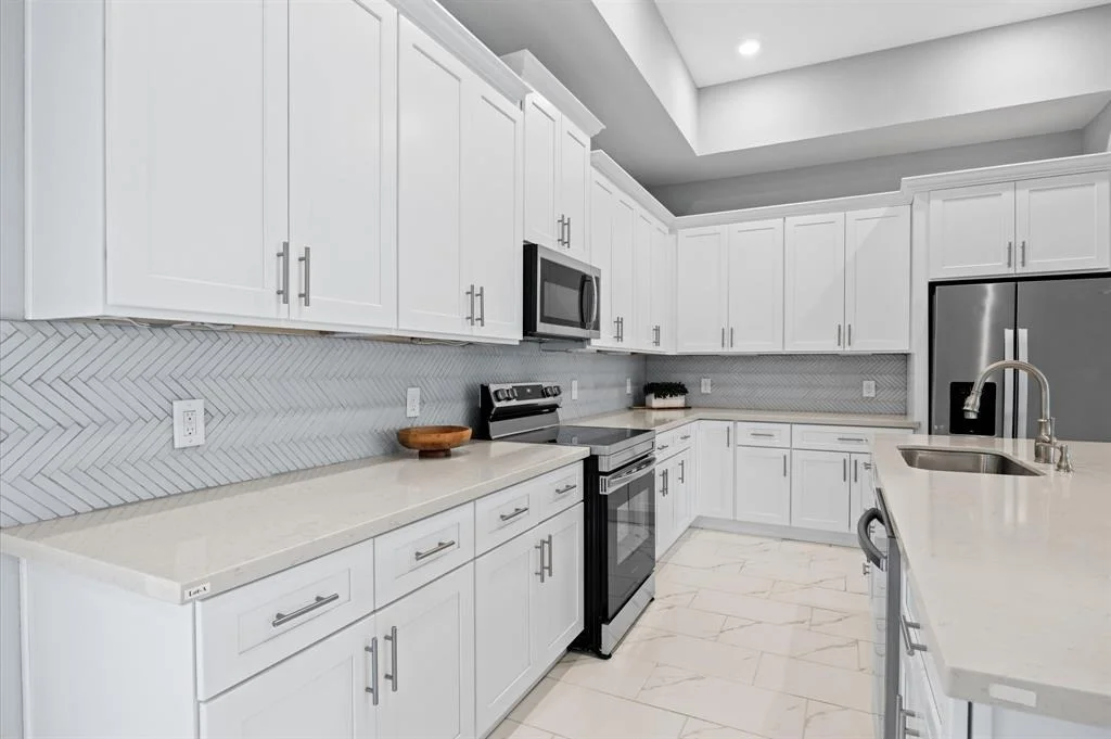 Photo of 1028 Exotic Pine Street