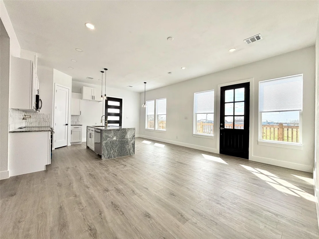 Photo of 43 Buckskin Drive