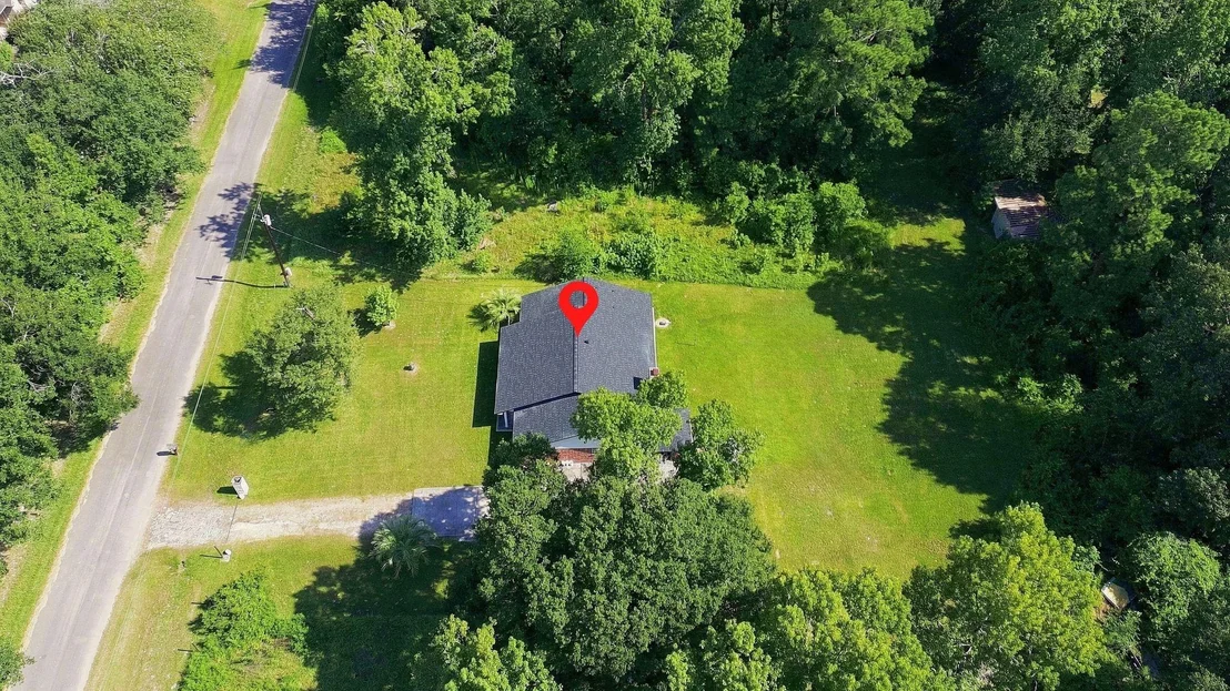 Photo of 18813 Woodridge Drive