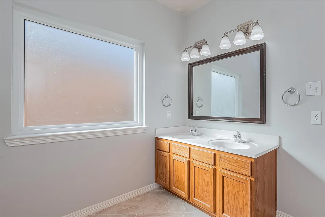 Photo of 2202 Highland Crossing Drive