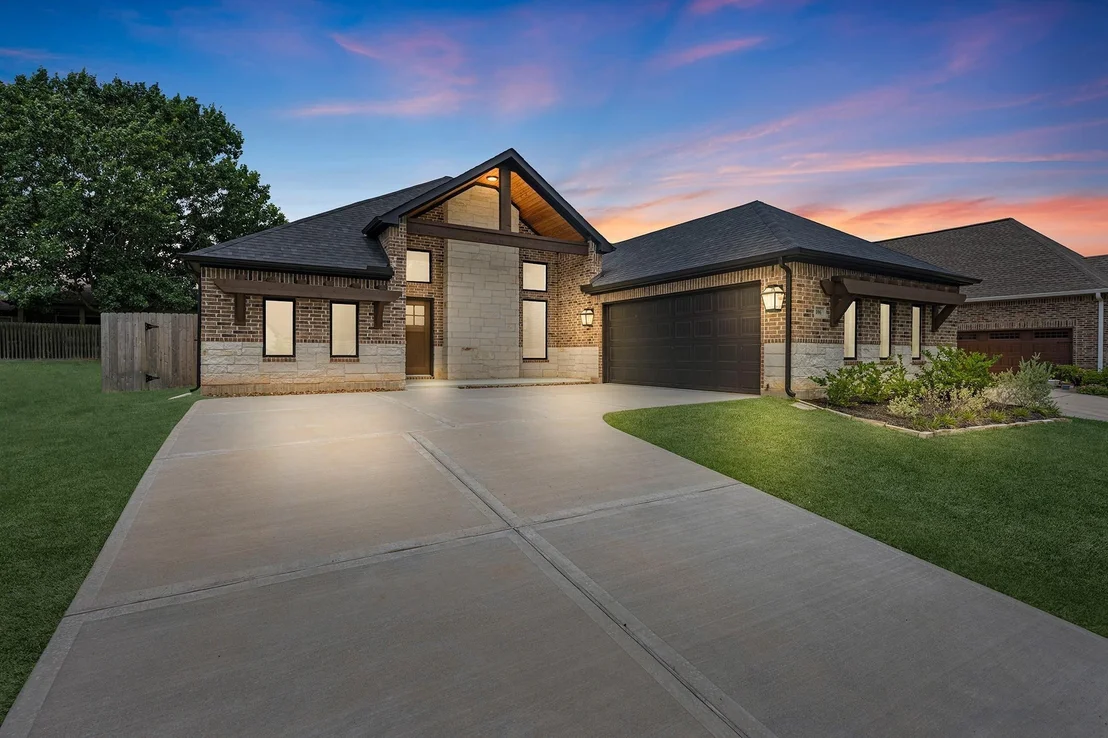 Photo of 106 Wyndemere Drive