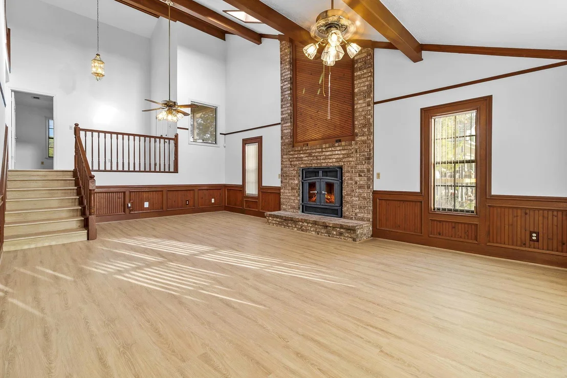 Photo of 554 Harbor Drive