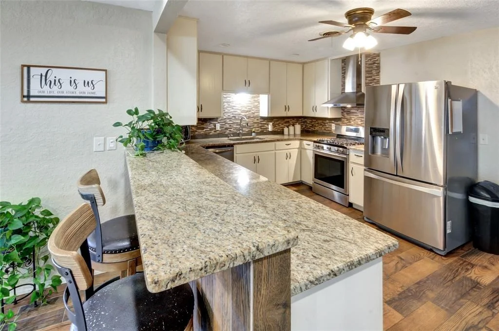 Photo of 807 Ridgelea Drive