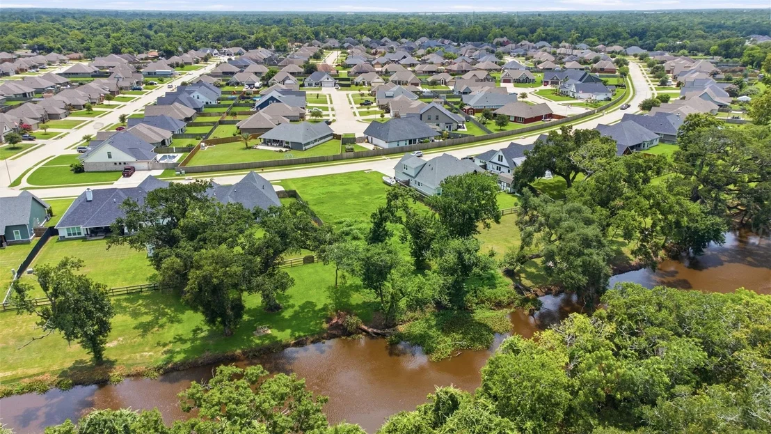 Photo of 208 Creekside Lane