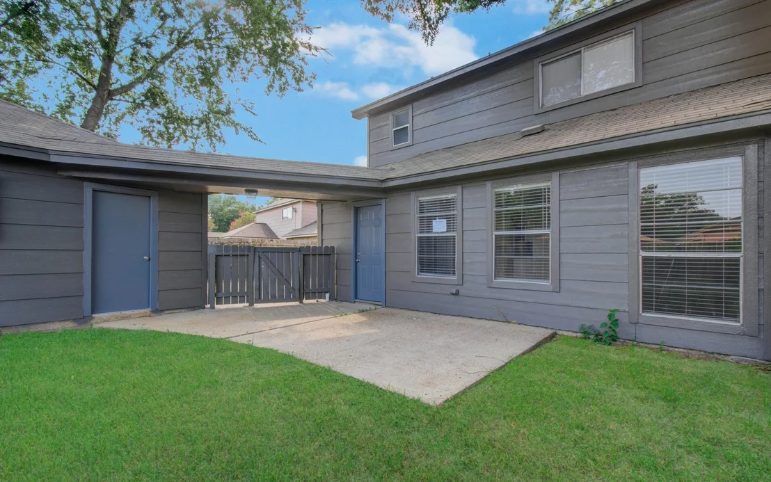 Photo of 6935 Falling Waters Drive