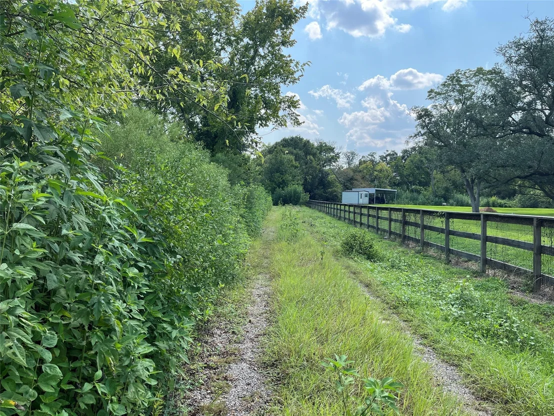 Photo of 5757 Burnett Road