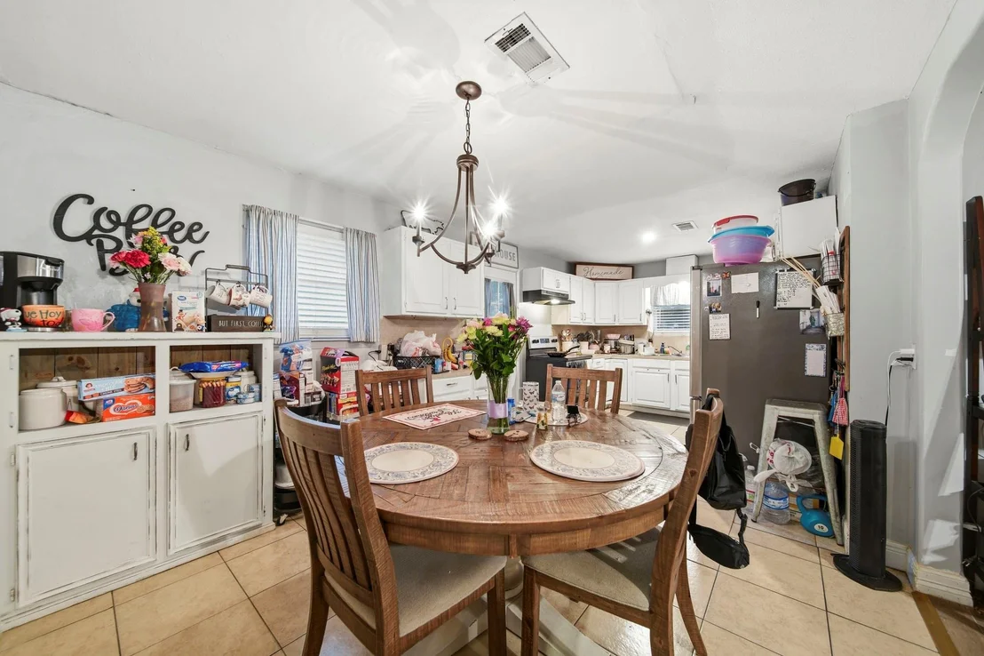 Photo of 731 Meneley Road