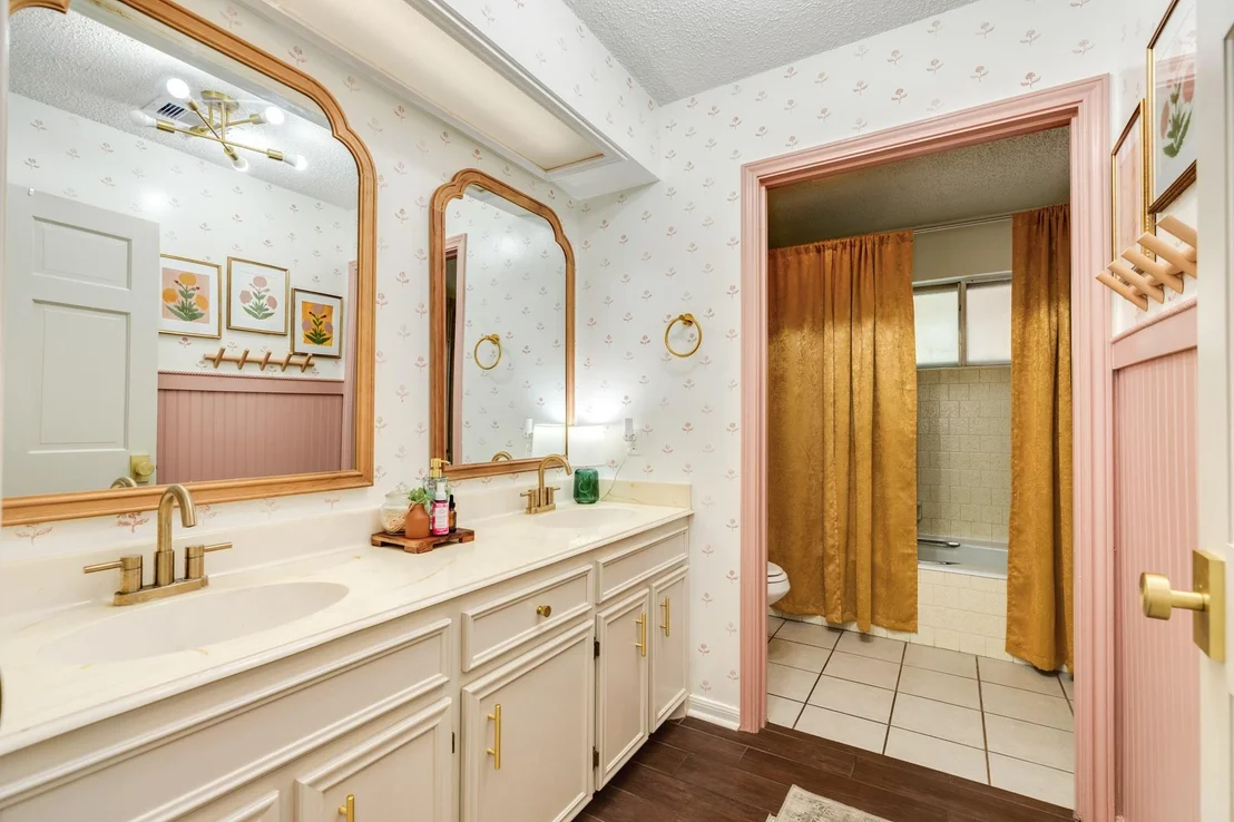 Photo of 136 Tamarisk Trail