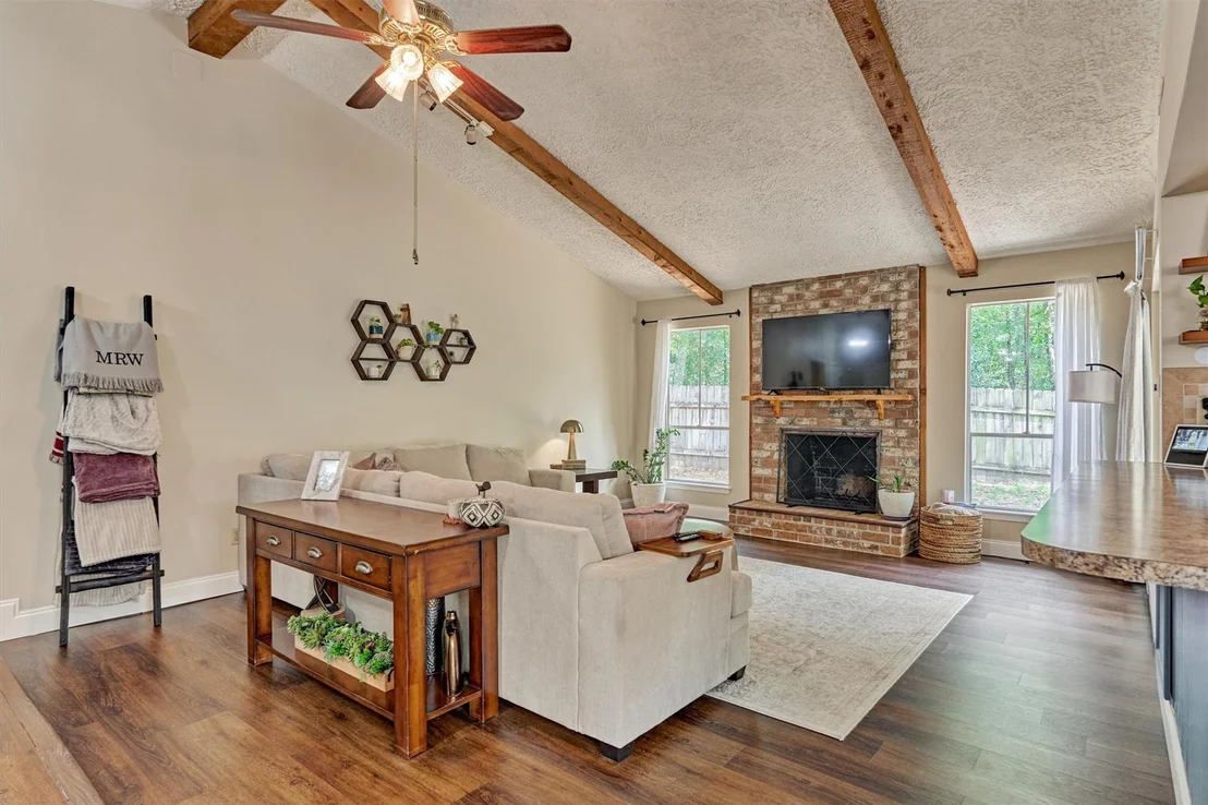 Photo of 2615 Rosewood Place