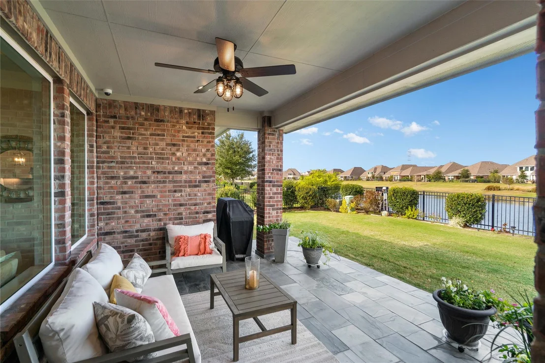 Photo of 24718 Tanoureen Drive
