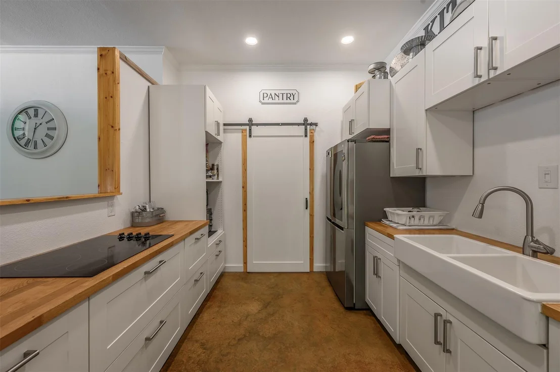 Photo of 240 Private Road 5515