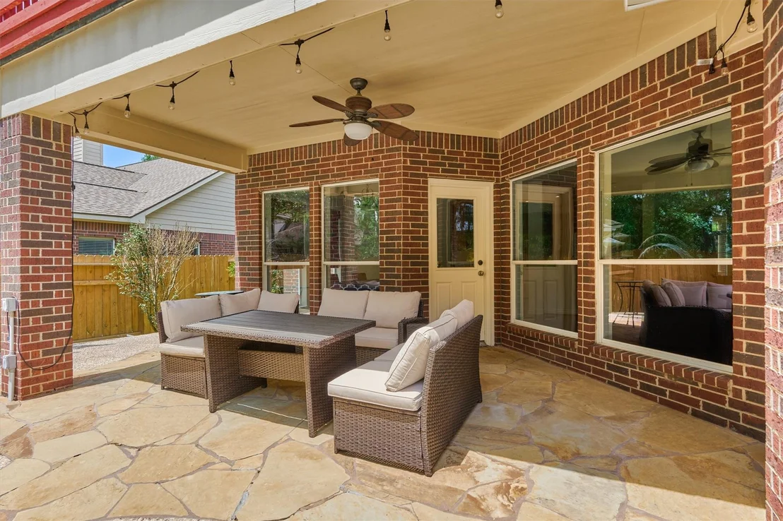 Photo of 11 N French Oaks Circle