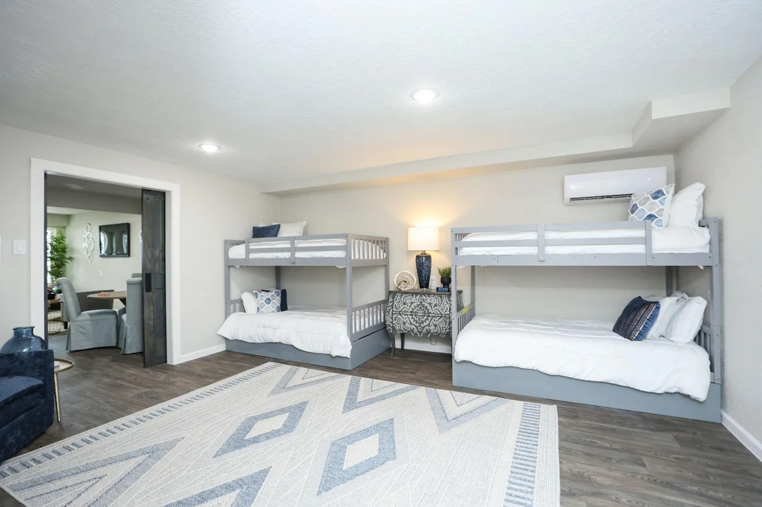 Photo of 848 Lake View Drive