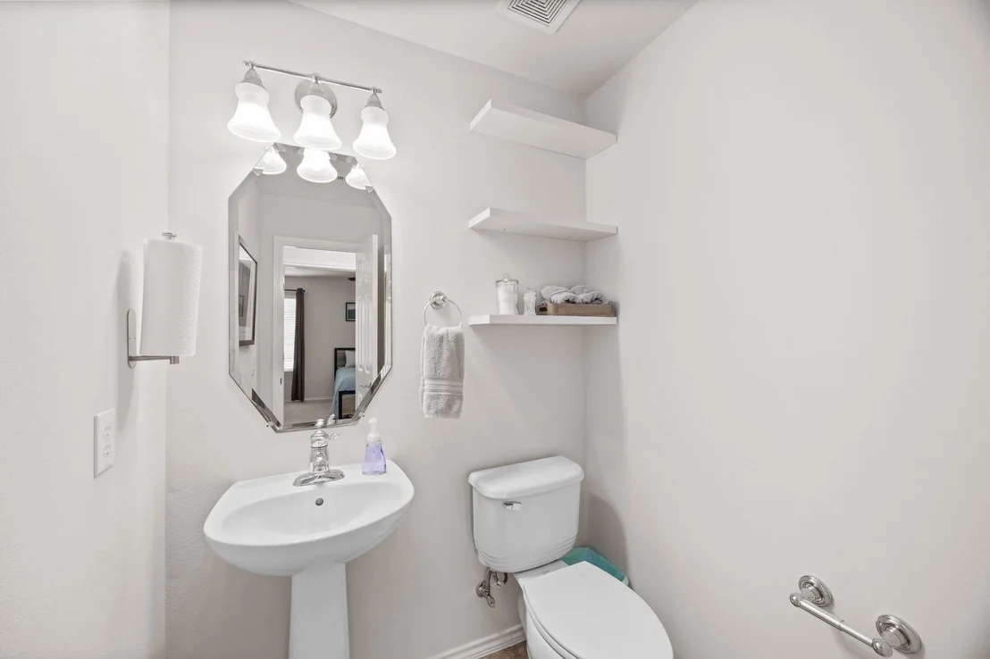 Photo of 7206 Toad Hollow