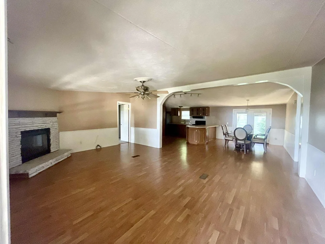 Photo of 388 Apple Grove