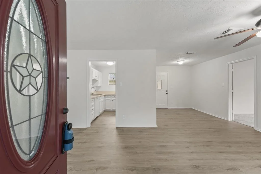 Photo of 1024 Columbia River Road