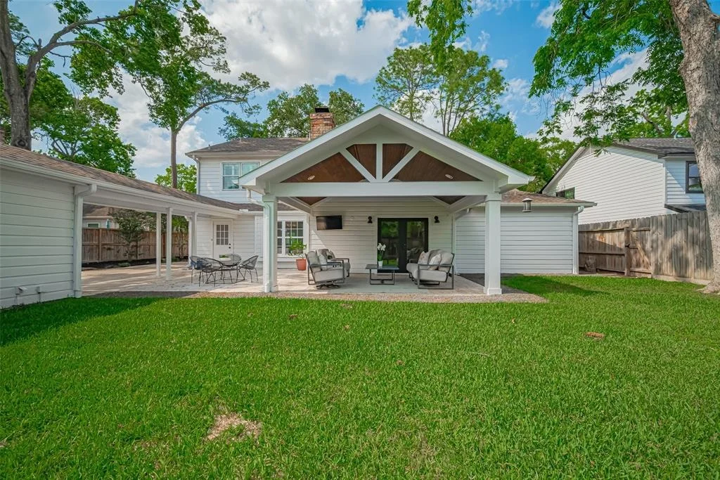 Photo of 14711 Carolcrest Drive