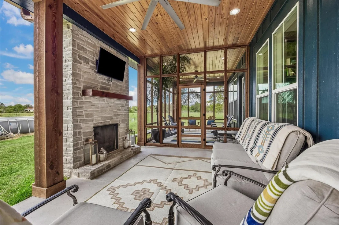 Photo of 2610 County Road 163