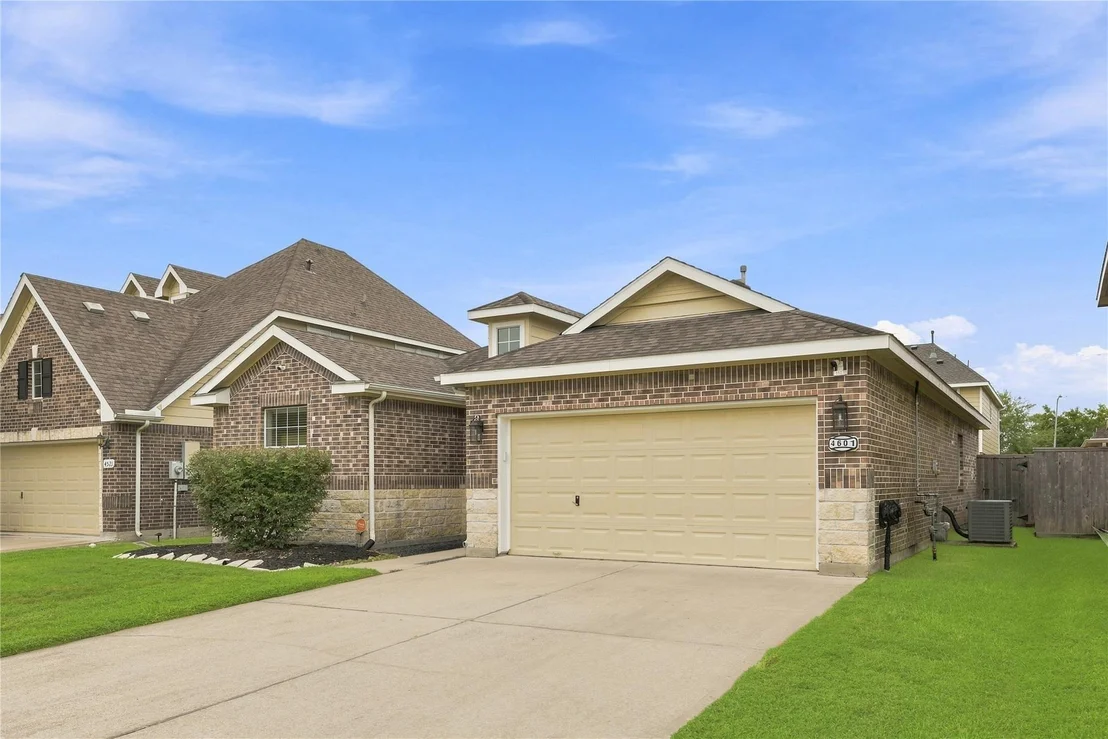 Photo of 4601 Meadow Way Drive