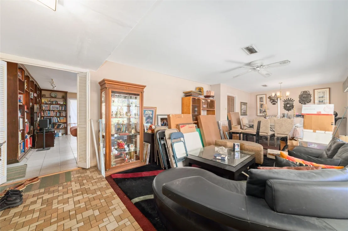 Photo of 1535 Maux Drive