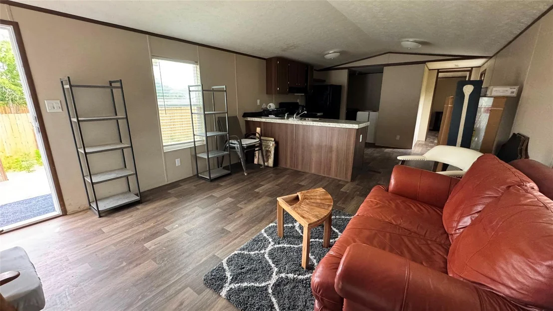 Photo of 836 Road 5605