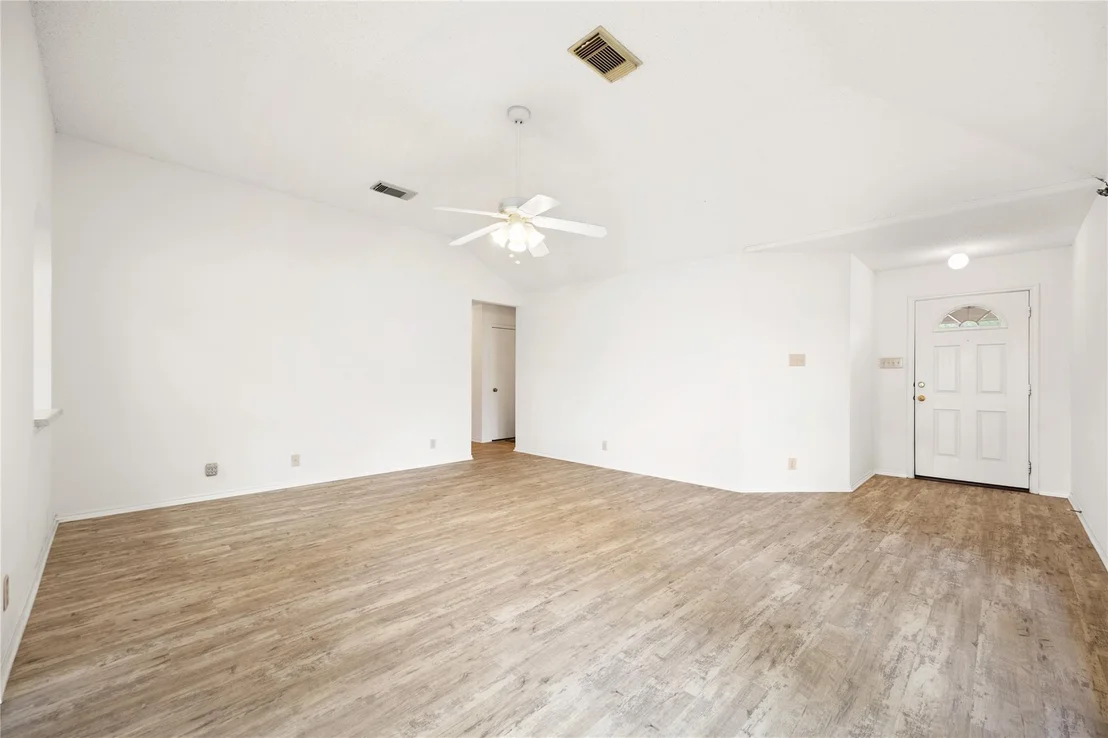 Photo of 331 Stone Point