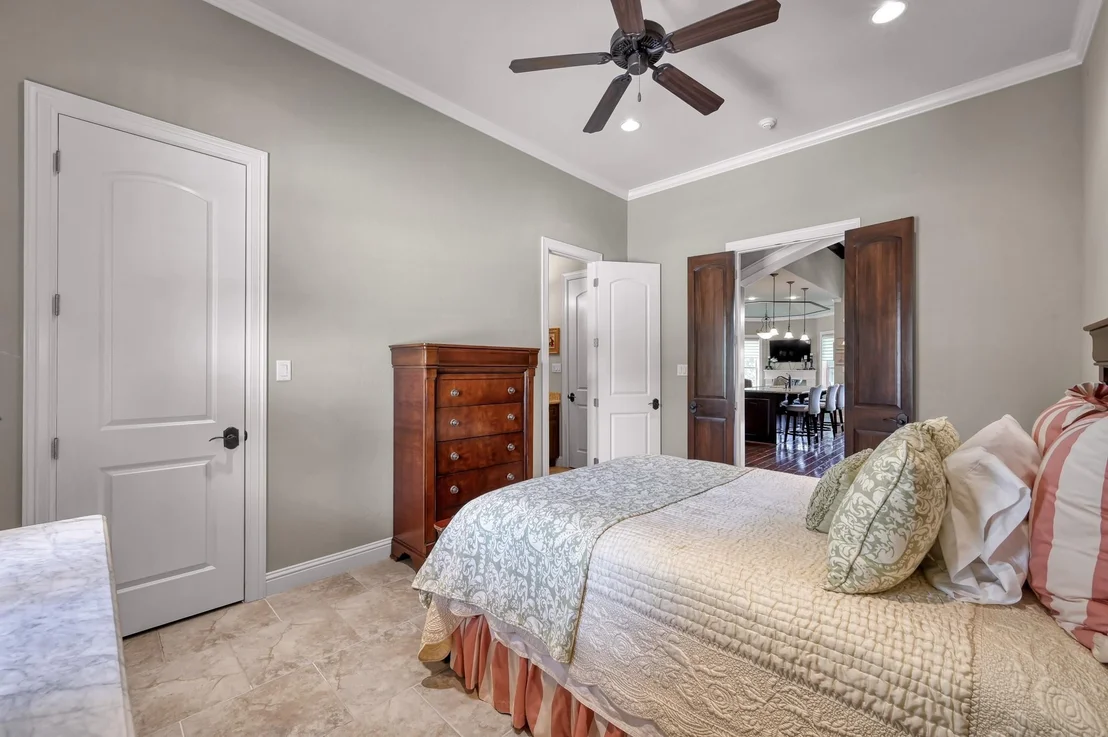Photo of 12324 White Oak Point