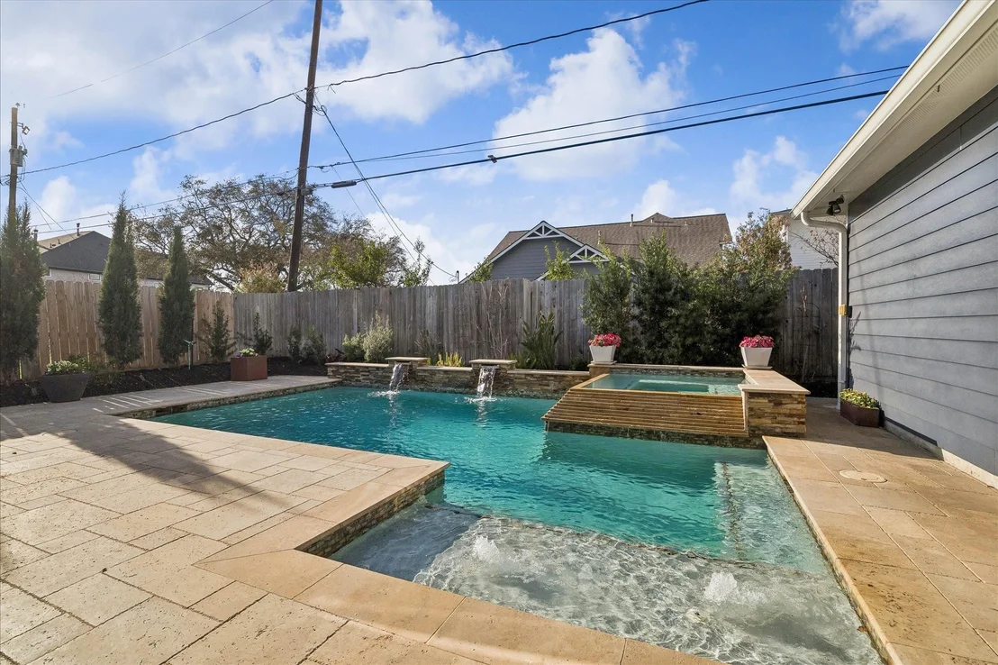 Photo of 1430 Chamboard Lane