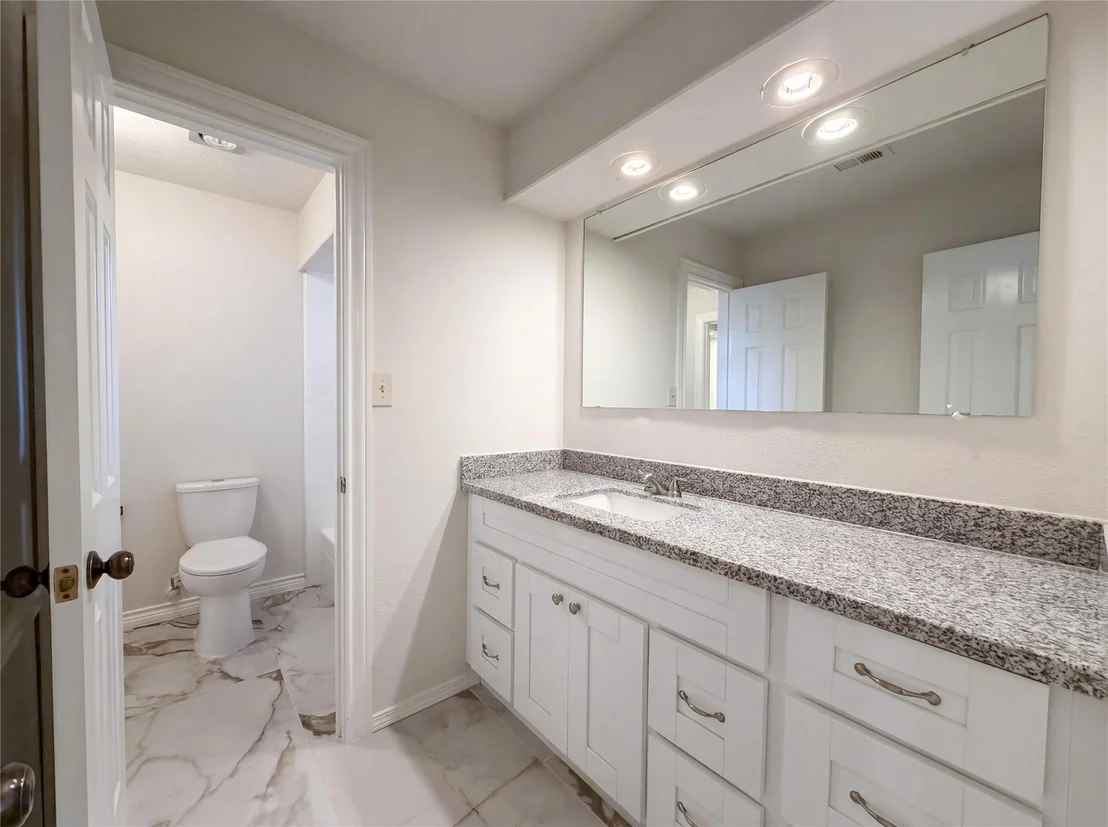 Photo of 6902 Fawncliff Drive